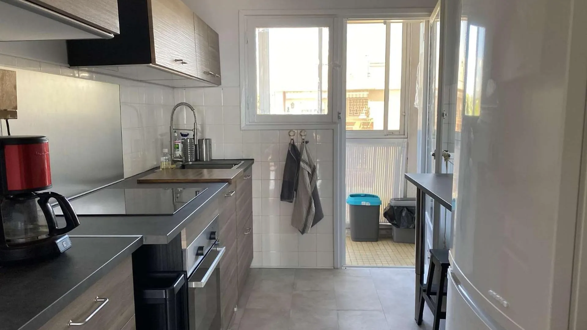 Apartment A 200 M De La Plage, Appartement 2 Chambres Avec Terrasse Vue Mer ! Parking Prive La Seyne-sur-Mer France