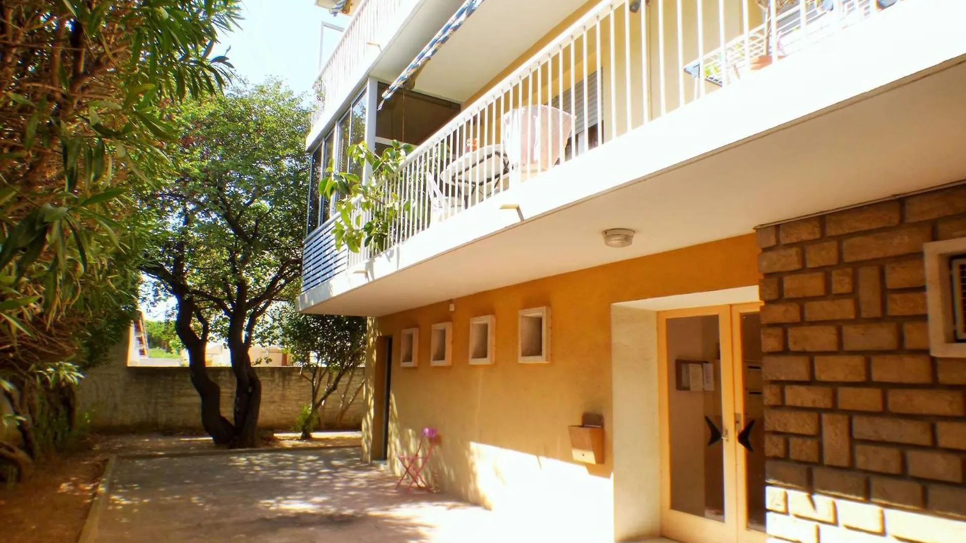 Apartment A 200 M De La Plage, Appartement 2 Chambres Avec Terrasse Vue Mer ! Parking Prive La Seyne-sur-Mer France